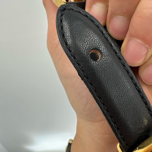 ⛔️SOLD⛔️ESCADA Vintage 90’s Heart Buckle Navy Blue Leather & Gold Chain Waist Be - Picture 11 of 11